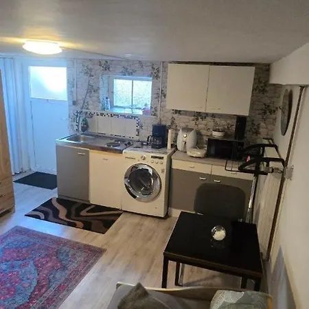 Small, Cozy Tiny Apartment, Complete Appartamento