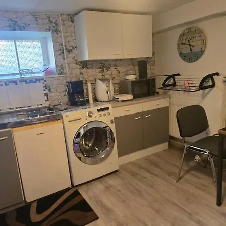 Small, Cozy Tiny Apartment, Complete Apartman