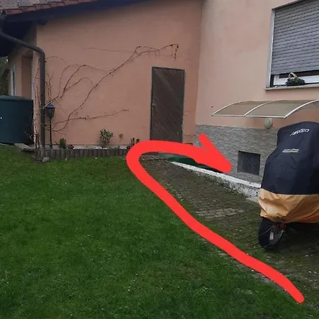 Small, Cozy Tiny Apartment, Complete