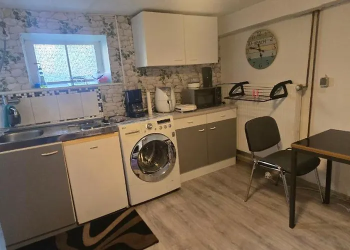 Small, Cozy Tiny Apartment, Complete Apartman